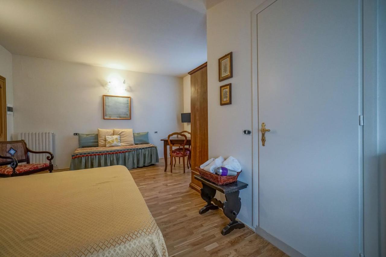 Il Quercione Agriturismo Rivotorto Kültér fotó